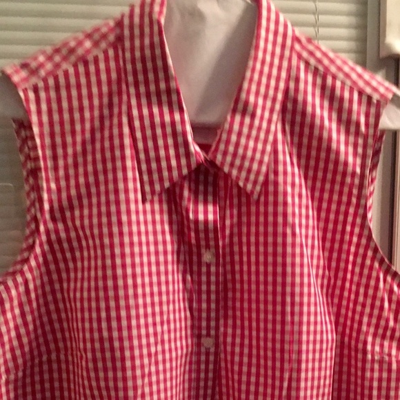 Liz Claiborne sleeveless button up shirt. - Picture 4 of 4